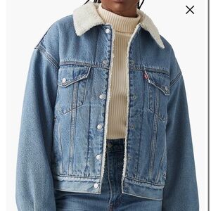 LEVI’S Denim Jacket with Sherpa Collar - size medium